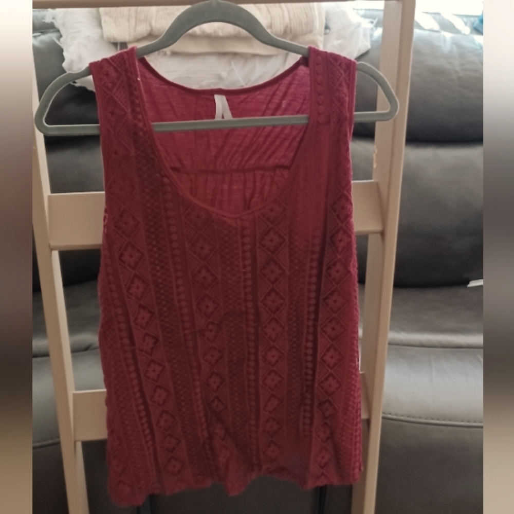 Maroon sleeveless blouse